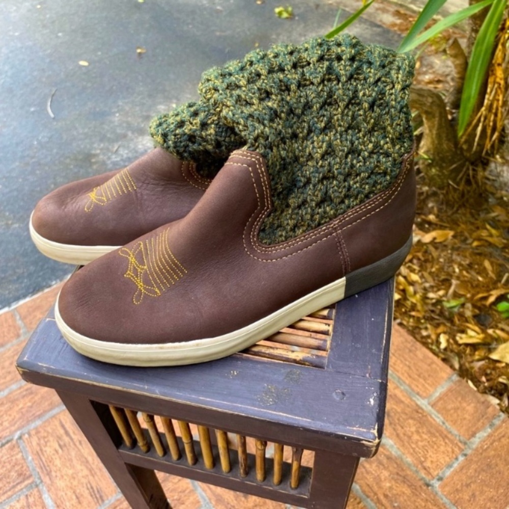 Puma Betty Sock Boot Slip on Sneakers